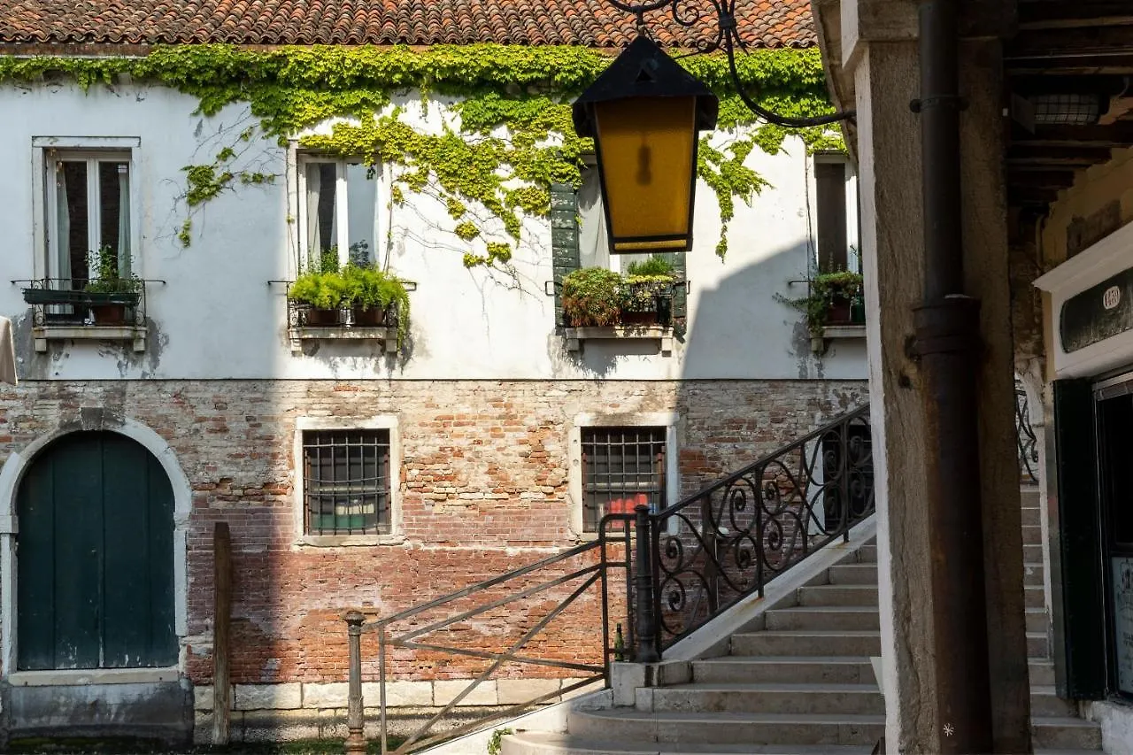 San Giacomo Pied-A-Terre House By Wonderful Italy Apartment Venice